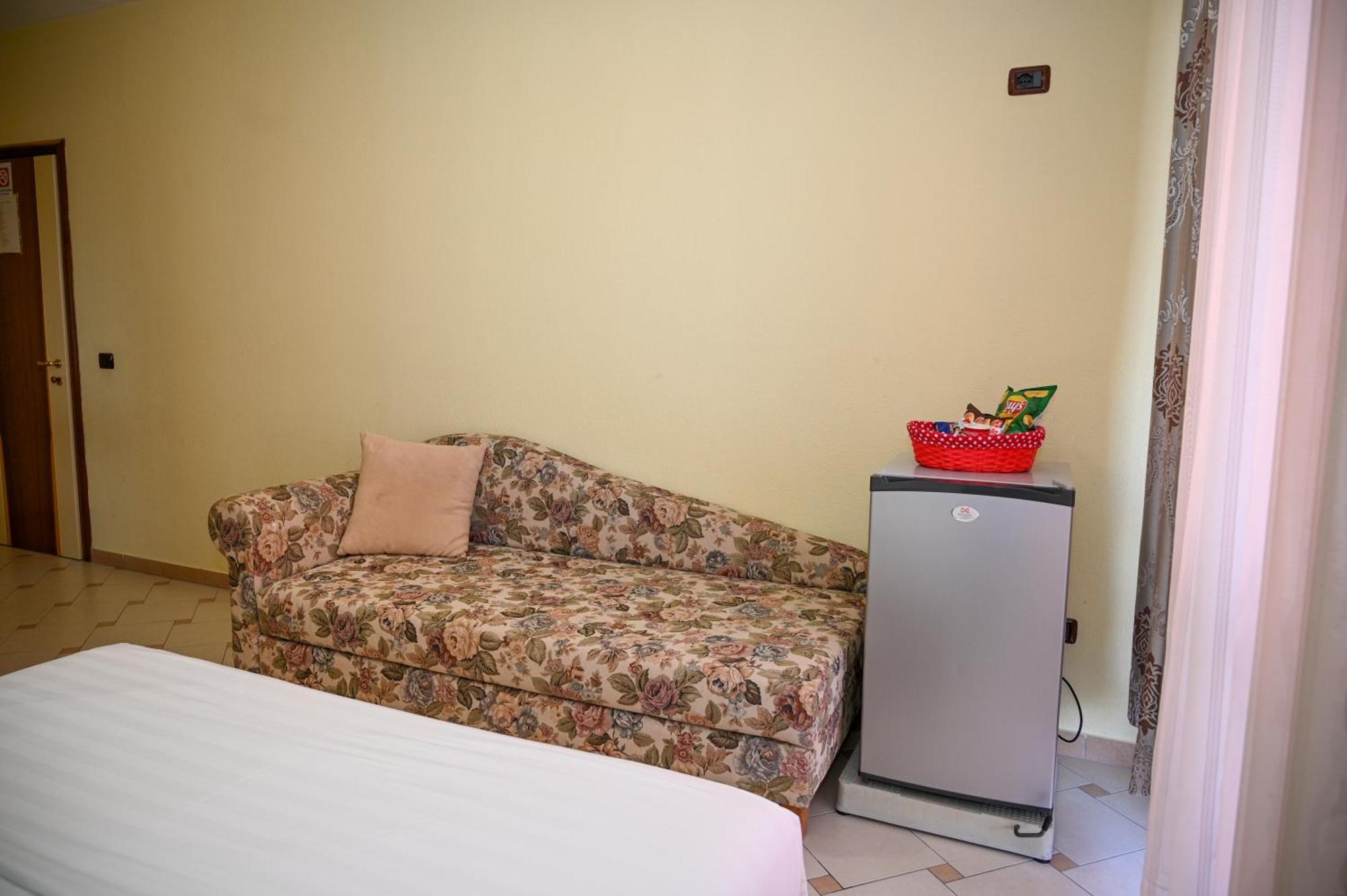 Hotel Vila Emes Durrës Szoba fotó