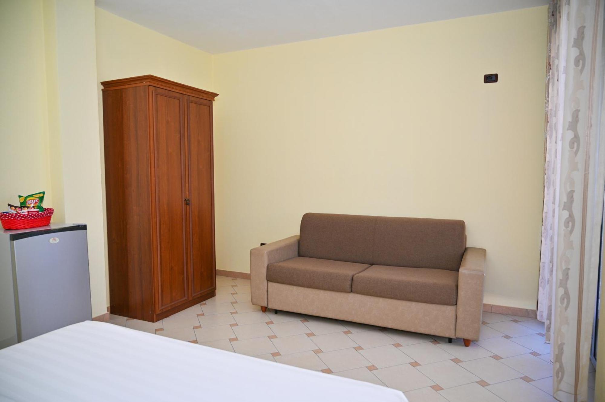 Hotel Vila Emes Durrës Szoba fotó