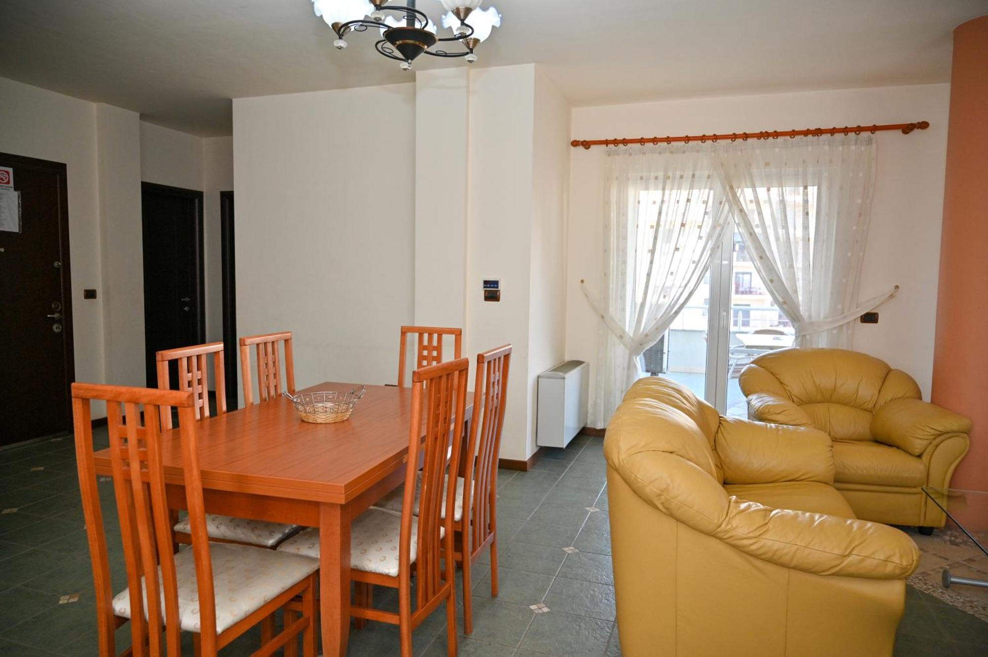 Hotel Vila Emes Durrës Kültér fotó