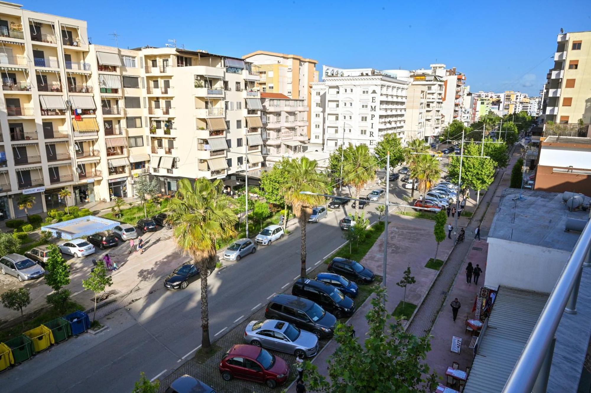 Hotel Vila Emes Durrës Kültér fotó
