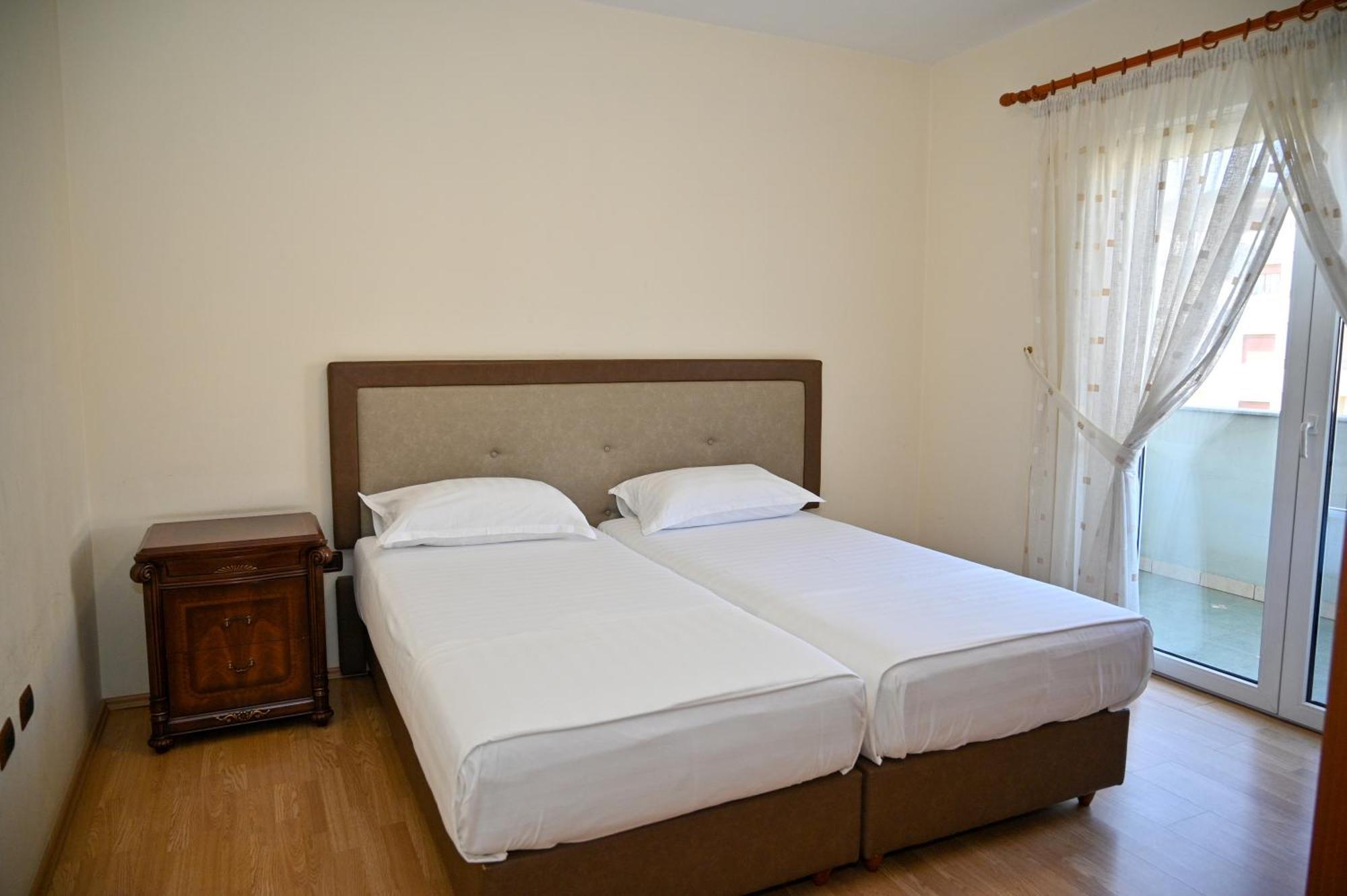Hotel Vila Emes Durrës Szoba fotó