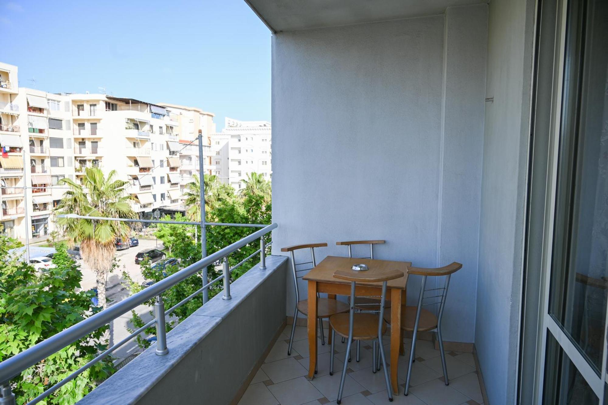 Hotel Vila Emes Durrës Kültér fotó