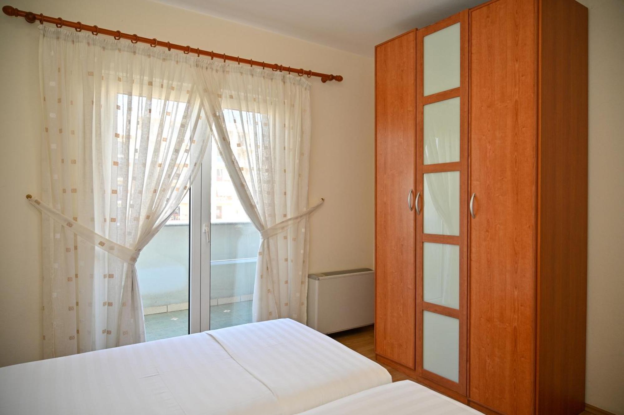 Hotel Vila Emes Durrës Kültér fotó