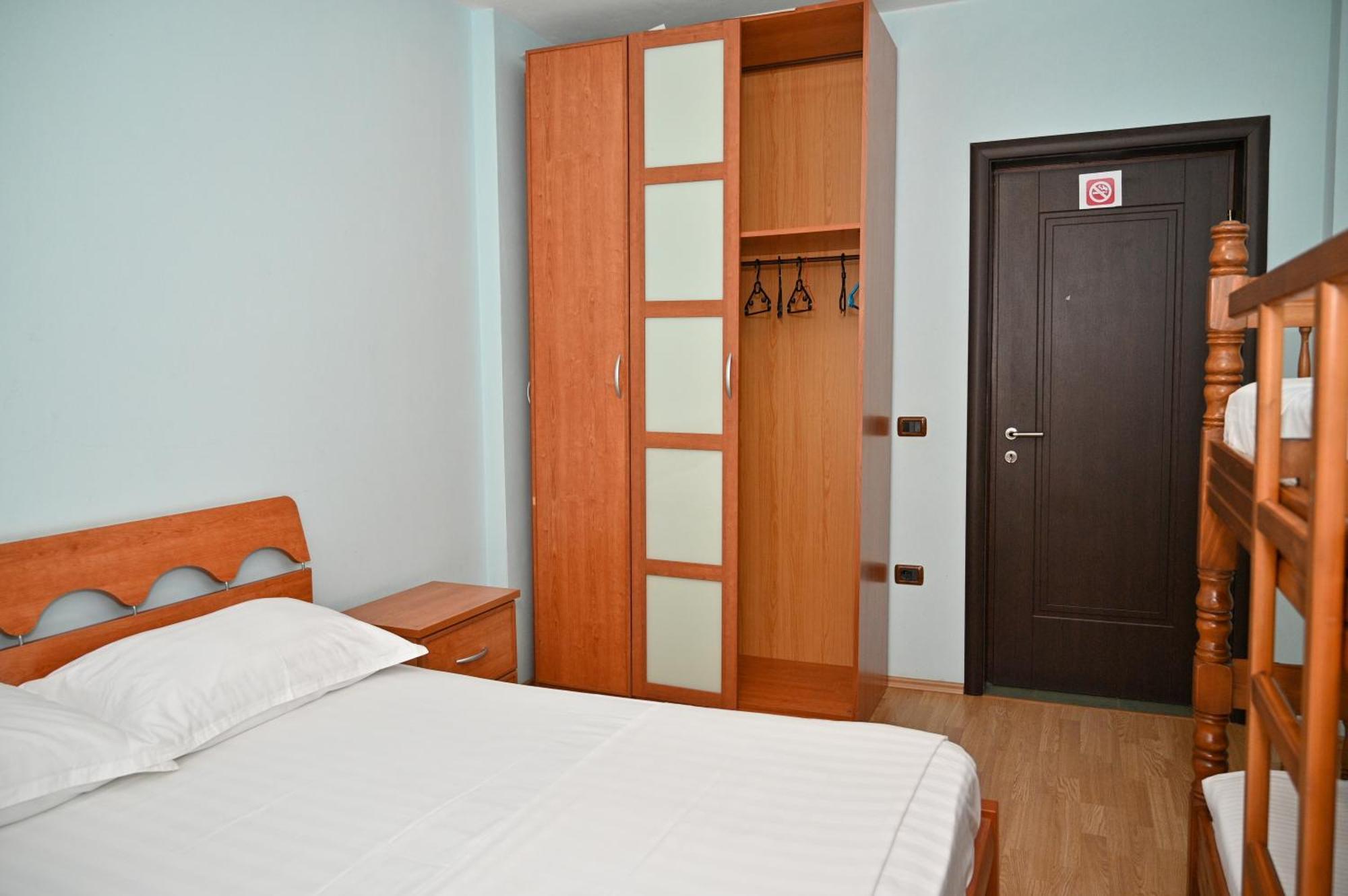 Hotel Vila Emes Durrës Szoba fotó
