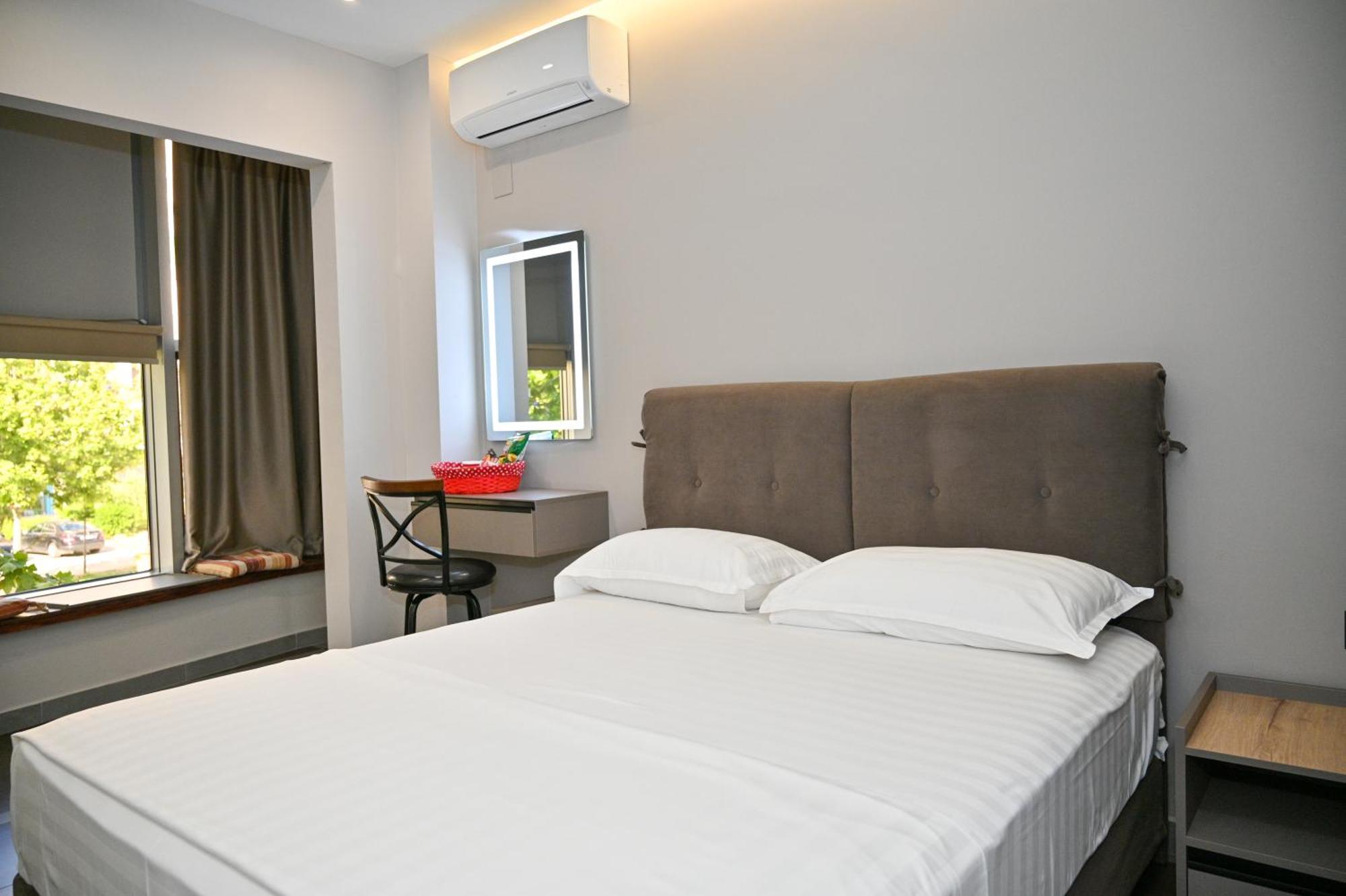 Hotel Vila Emes Durrës Kültér fotó